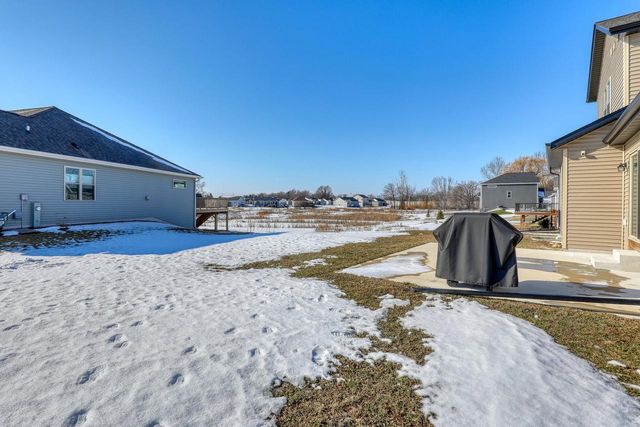 1721 Arthurs PASS, Oconomowoc, WI 53066