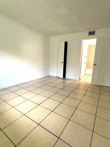 2058 NW 43RD Terrace 1, Lauderhill, FL 33313