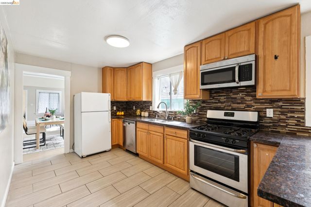 1983 38Th Ave, Oakland, CA 94601