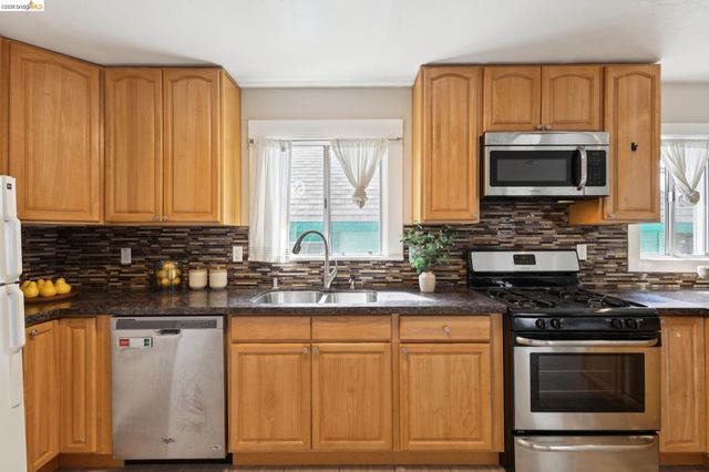 1983 38Th Ave, Oakland, CA 94601