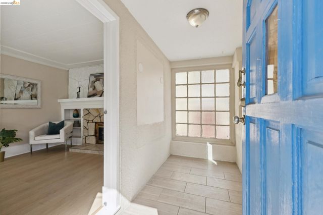 1983 38Th Ave, Oakland, CA 94601