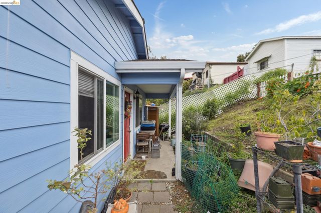 1983 38Th Ave, Oakland, CA 94601