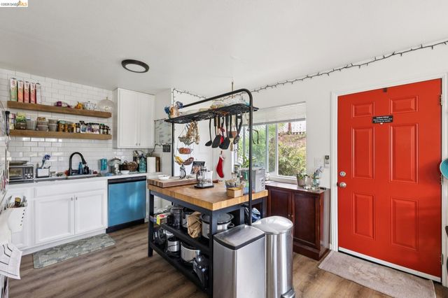 1983 38Th Ave, Oakland, CA 94601