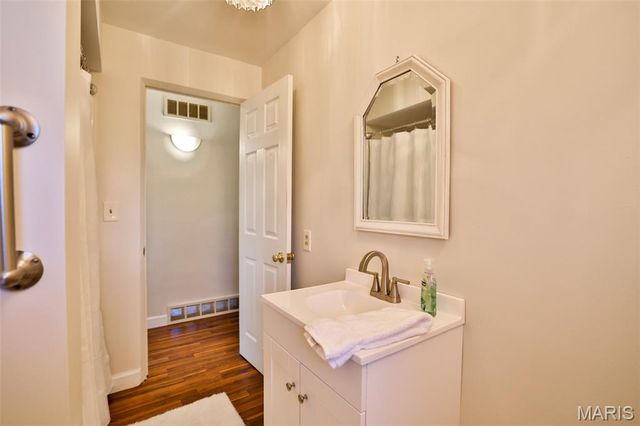 21 Midway Avenue, Cottage Hills, IL 62018