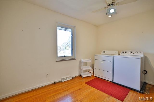 21 Midway Avenue, Cottage Hills, IL 62018