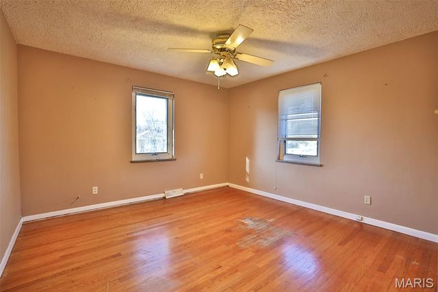 21 Midway Avenue, Cottage Hills, IL 62018