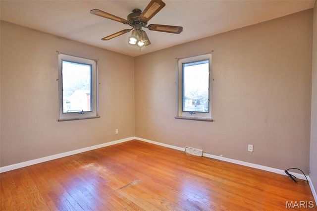 21 Midway Avenue, Cottage Hills, IL 62018