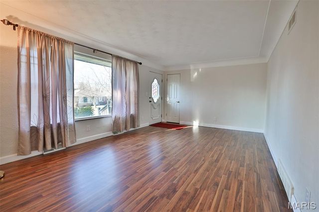 21 Midway Avenue, Cottage Hills, IL 62018