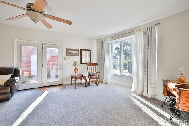 21 Midway Avenue, Cottage Hills, IL 62018