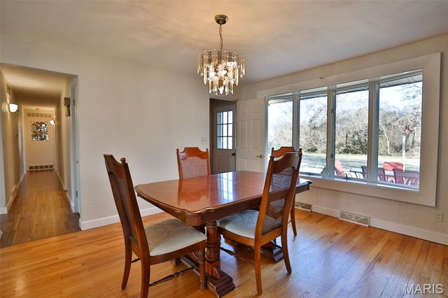 21 Midway Avenue, Cottage Hills, IL 62018