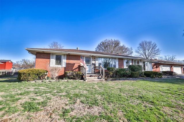 21 Midway Avenue, Cottage Hills, IL 62018