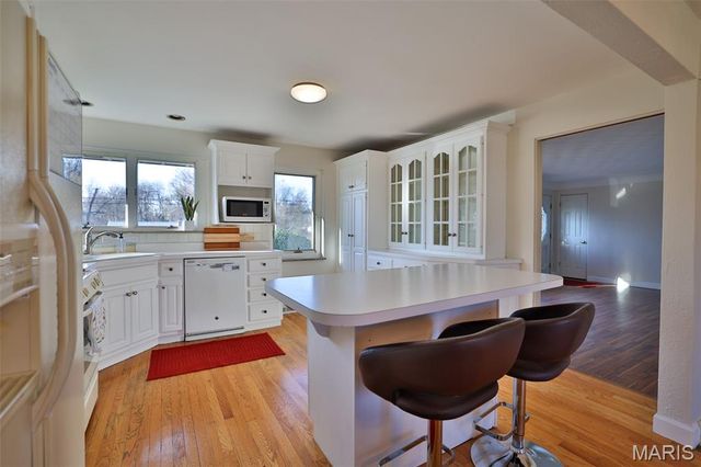 21 Midway Avenue, Cottage Hills, IL 62018