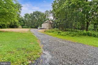 1195 TRAIL RD N, Elizabethtown, PA 17022