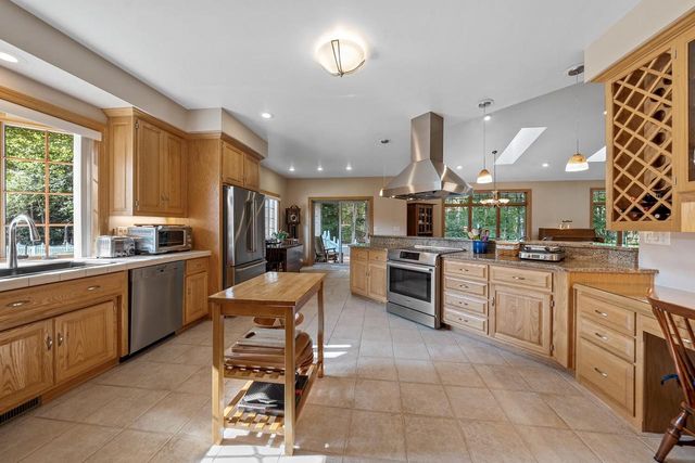 1184 PLEASANT VALLEY DRIVE, Oneida, WI 54155
