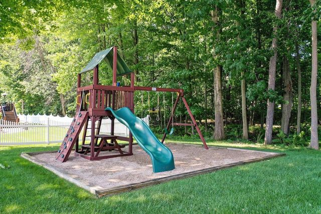 1184 PLEASANT VALLEY DRIVE, Oneida, WI 54155