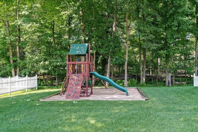 1184 PLEASANT VALLEY DRIVE, Oneida, WI 54155