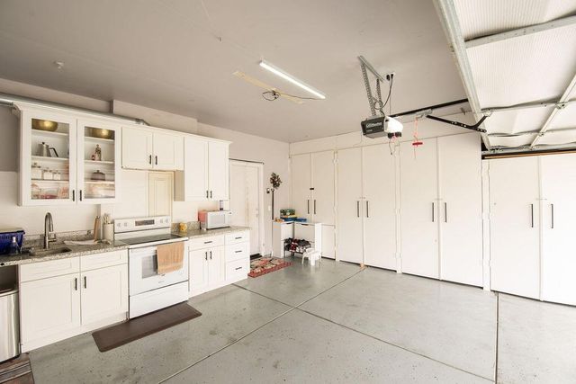 1536 Vandalay Dr, Ceres, CA 95307