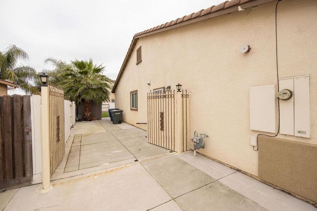 1536 Vandalay Dr, Ceres, CA 95307