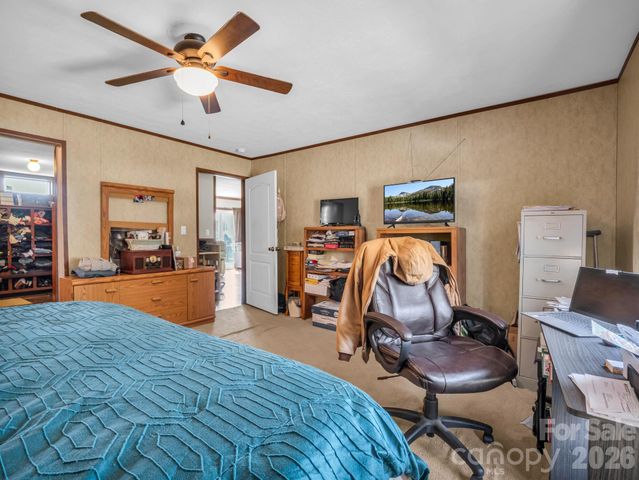 120 Quiet Stream Lane, Hendersonville, NC 28791