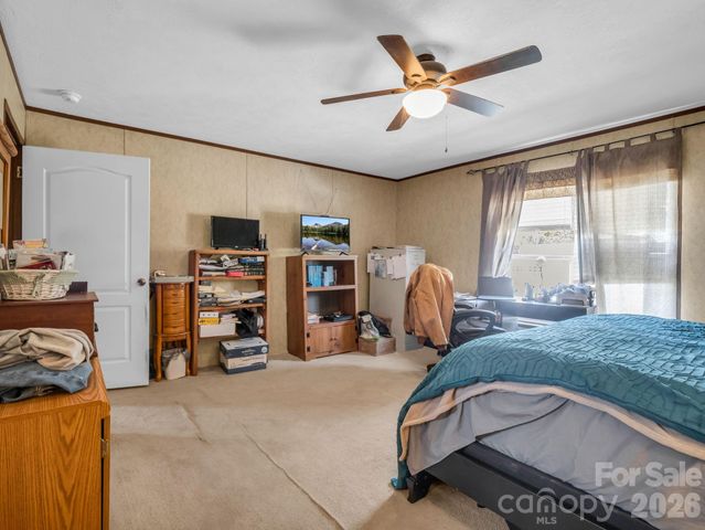 120 Quiet Stream Lane, Hendersonville, NC 28791