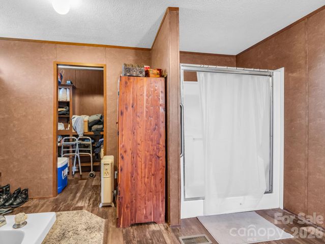 120 Quiet Stream Lane, Hendersonville, NC 28791