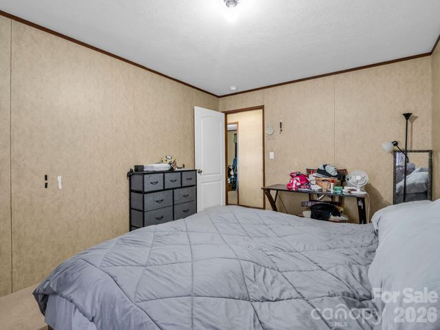 120 Quiet Stream Lane, Hendersonville, NC 28791