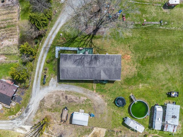 120 Quiet Stream Lane, Hendersonville, NC 28791