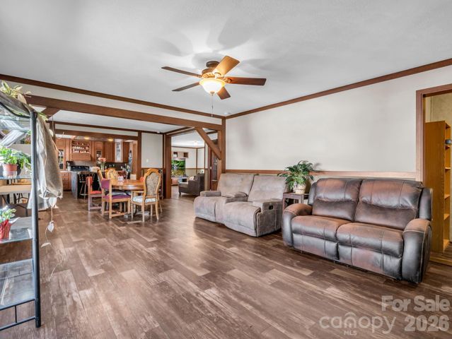 120 Quiet Stream Lane, Hendersonville, NC 28791