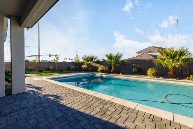 619 E ROYAL DR, Washington, UT 84780