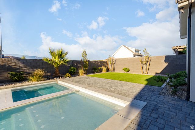 619 E ROYAL DR, Washington, UT 84780