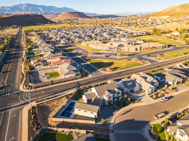 619 E ROYAL DR, Washington, UT 84780