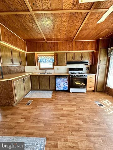 160 ASTER DR, New Providence, PA 17560