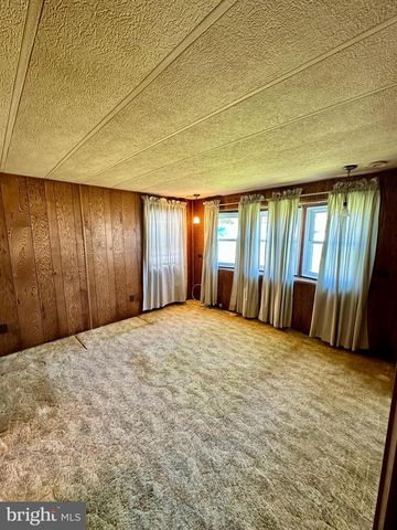 160 ASTER DR, New Providence, PA 17560