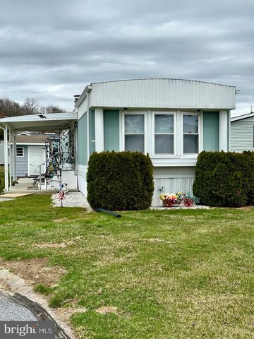 160 ASTER DR, New Providence, PA 17560