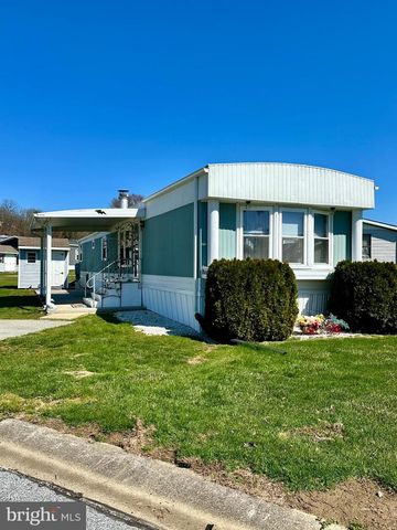 160 ASTER DR, New Providence, PA 17560