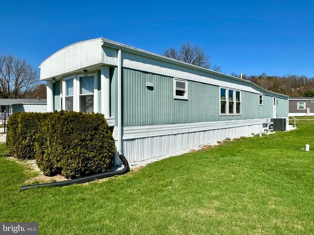 160 ASTER DR, New Providence, PA 17560