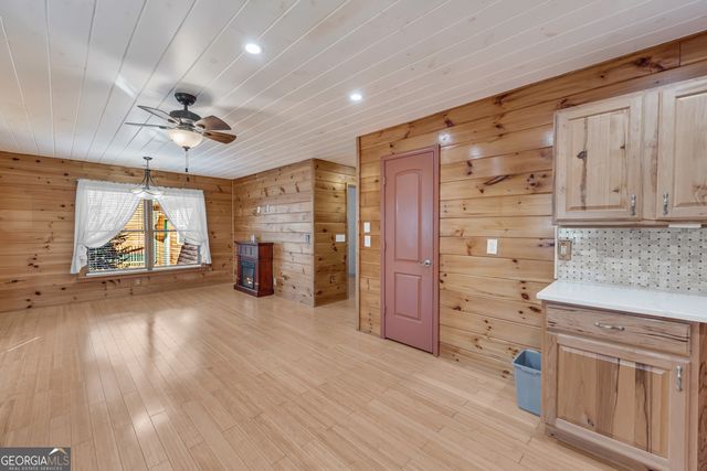 215 Stonehedge Drive, Clarkesville, GA 30523