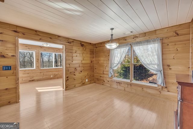 215 Stonehedge Drive, Clarkesville, GA 30523