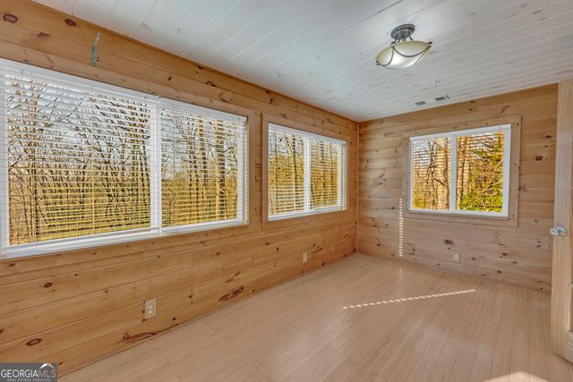 215 Stonehedge Drive, Clarkesville, GA 30523