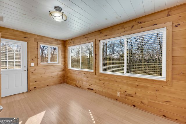 215 Stonehedge Drive, Clarkesville, GA 30523