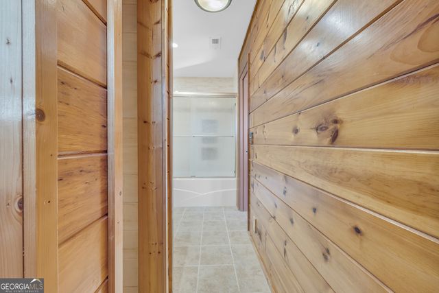 215 Stonehedge Drive, Clarkesville, GA 30523