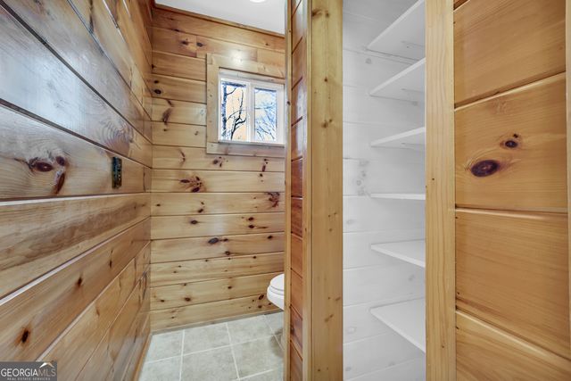 215 Stonehedge Drive, Clarkesville, GA 30523