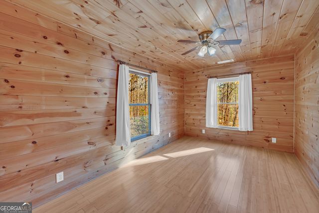 215 Stonehedge Drive, Clarkesville, GA 30523