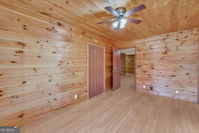 215 Stonehedge Drive, Clarkesville, GA 30523