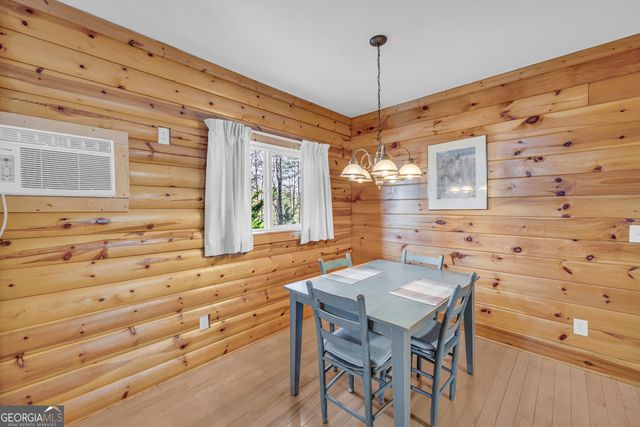 215 Stonehedge Drive, Clarkesville, GA 30523