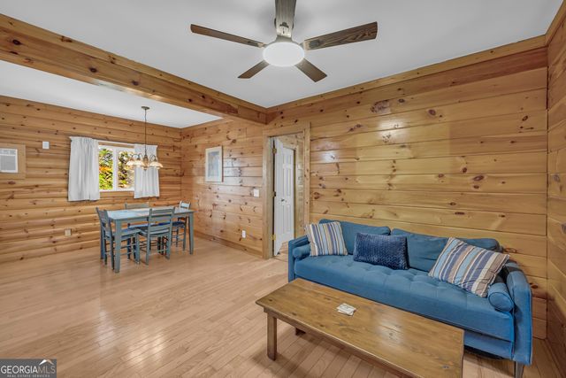 215 Stonehedge Drive, Clarkesville, GA 30523