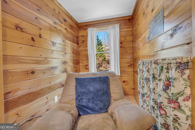 215 Stonehedge Drive, Clarkesville, GA 30523