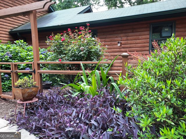 215 Stonehedge Drive, Clarkesville, GA 30523