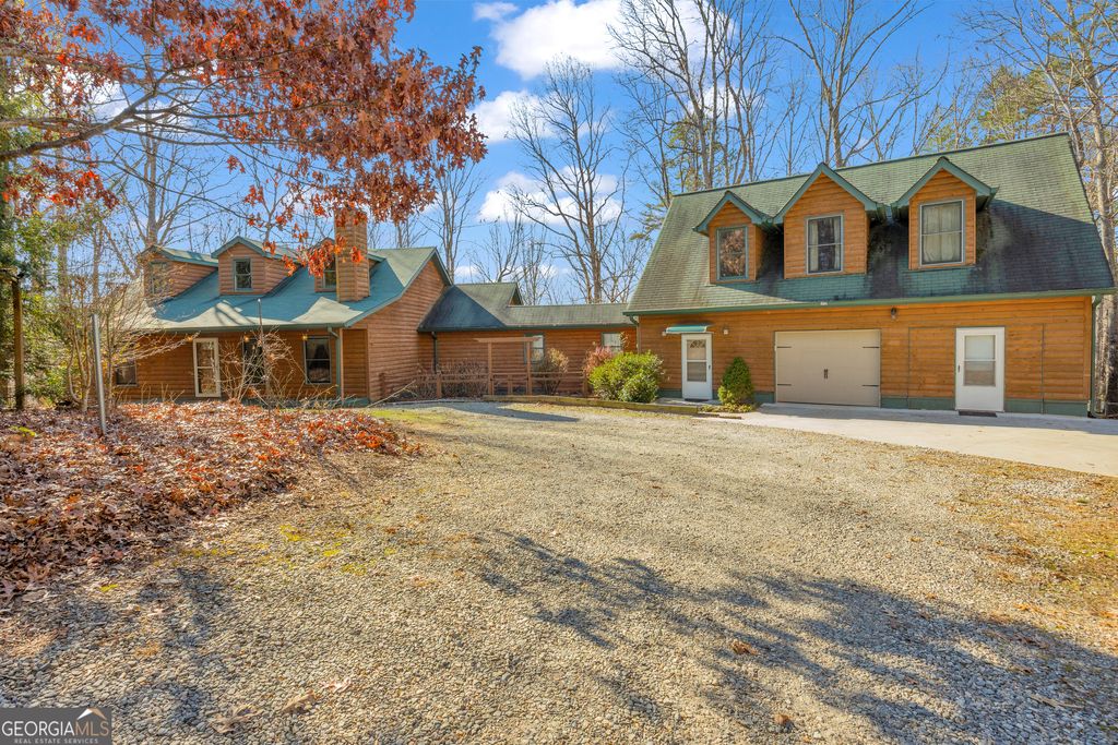 215 Stonehedge Drive, Clarkesville, GA 30523