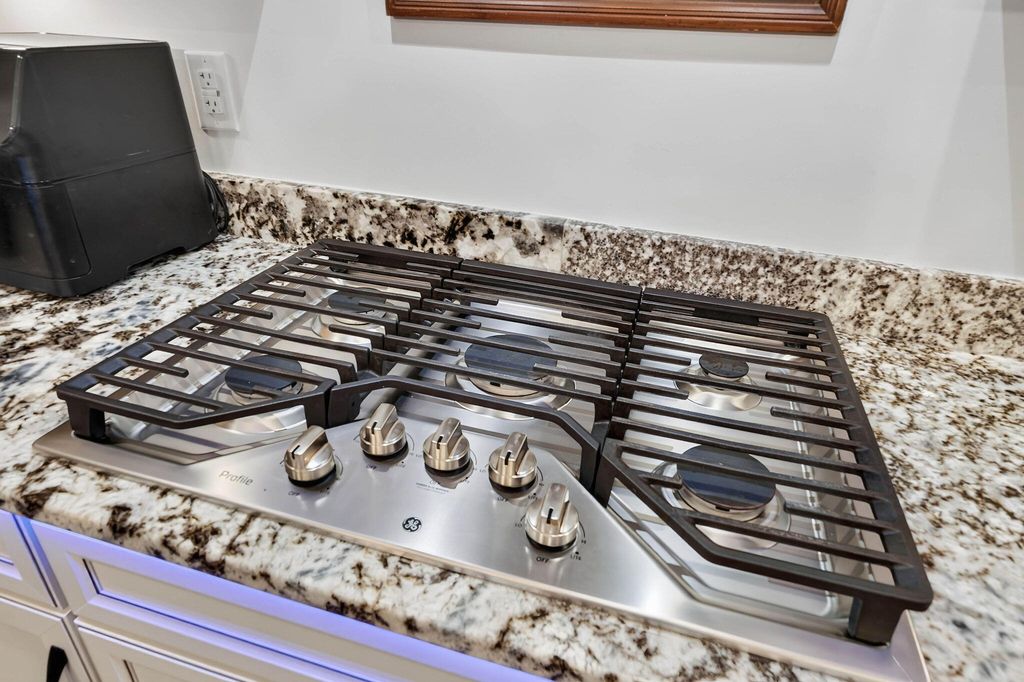 Image 20 of property listing at 412 Rowley Lane, Summerville, SC 29486
